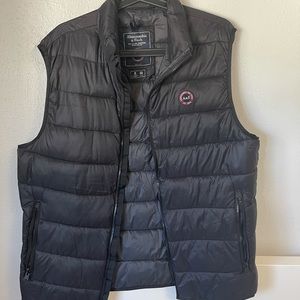 Men’s Black Puffer Vest